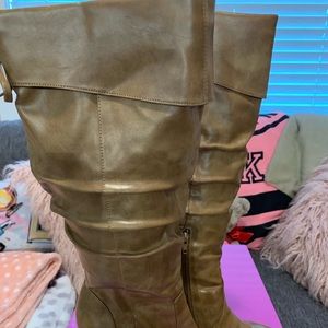 Rampage High Heeled Boots “7”